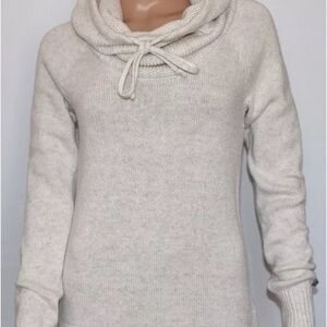 Columbia, Sz S Light Gray/Beige/Oatmeal Hidden Hood Sweater EUC!